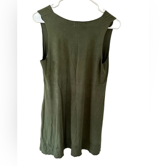 Green Dress - Picture 2 of 2